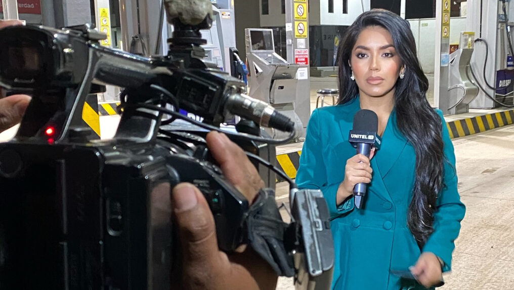 Paola Cadima. Unitel. jpg (1)